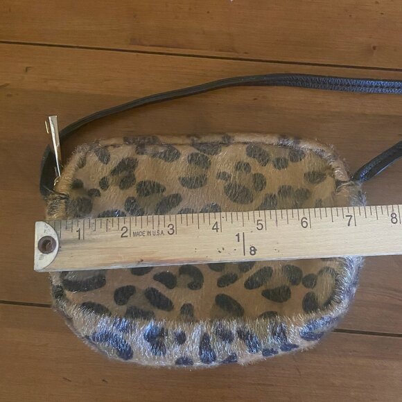 Street Level Small Faux Leather Cheetah Print Crossbody Bag - Picture 7 of 9